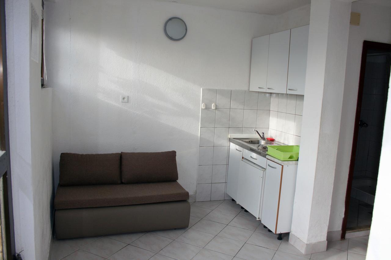 Hrstich Apartments ตราสนิสเซ ภายนอก รูปภาพ