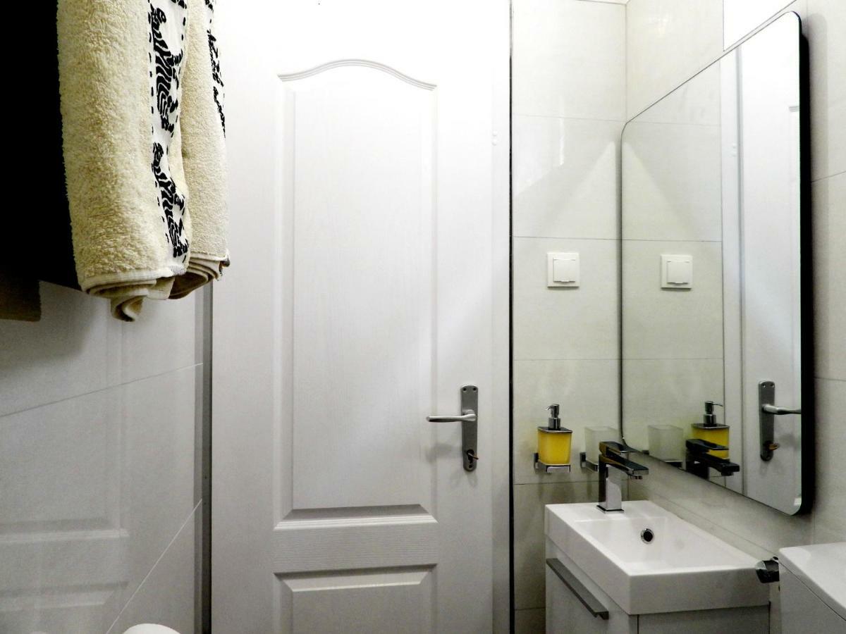 Hrstich Apartments ตราสนิสเซ ภายนอก รูปภาพ